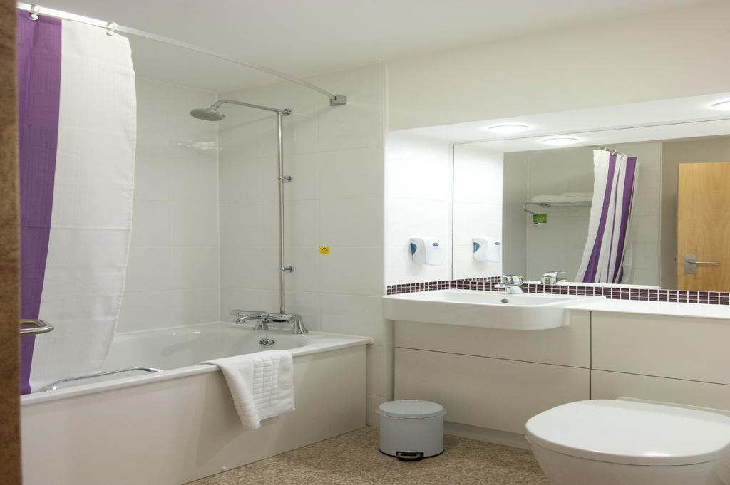 Premier Inn Kidderminster Esterno foto