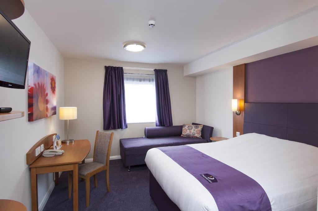 Premier Inn Kidderminster Esterno foto
