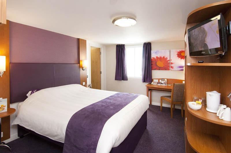 Premier Inn Kidderminster Esterno foto