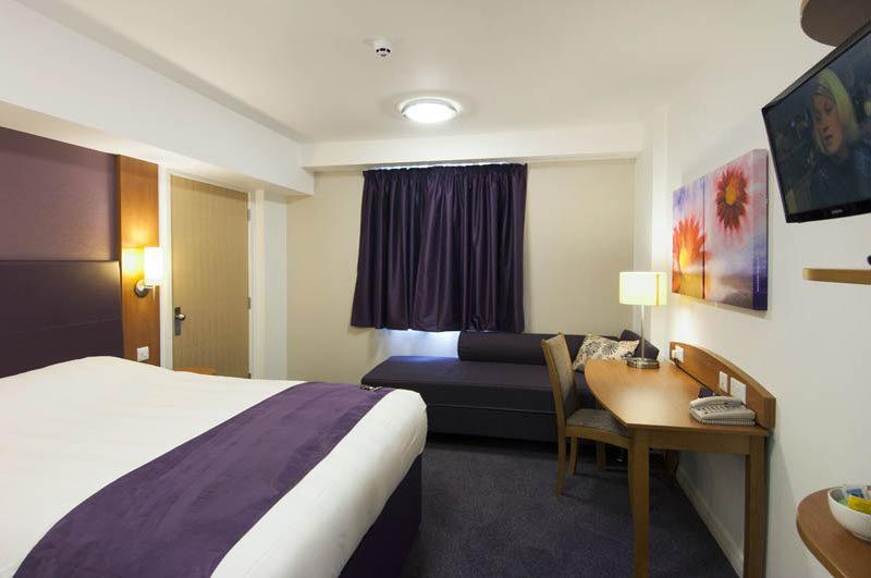 Premier Inn Kidderminster Esterno foto